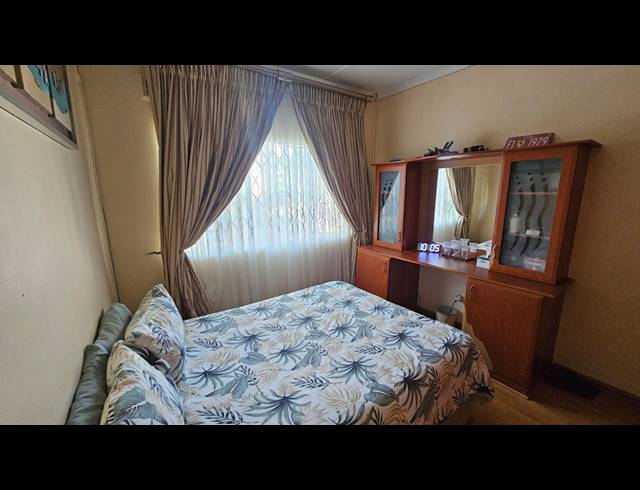 4 BEDROOM FREESTANDING FOR SALE IN RICHEM